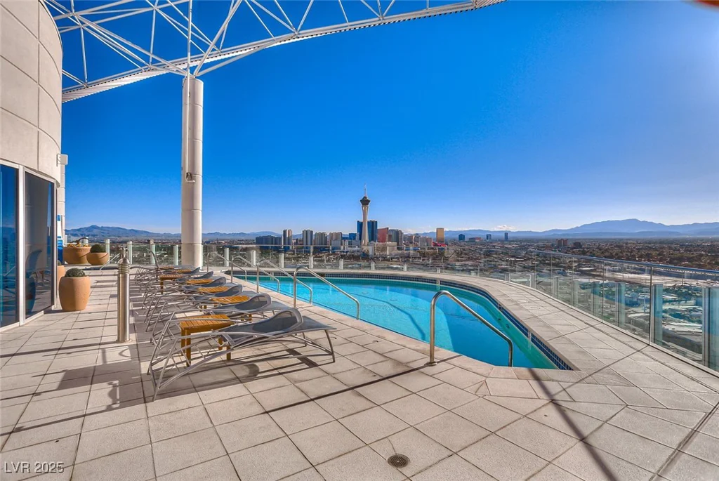 200 Hoover, Las Vegas, NV 89101