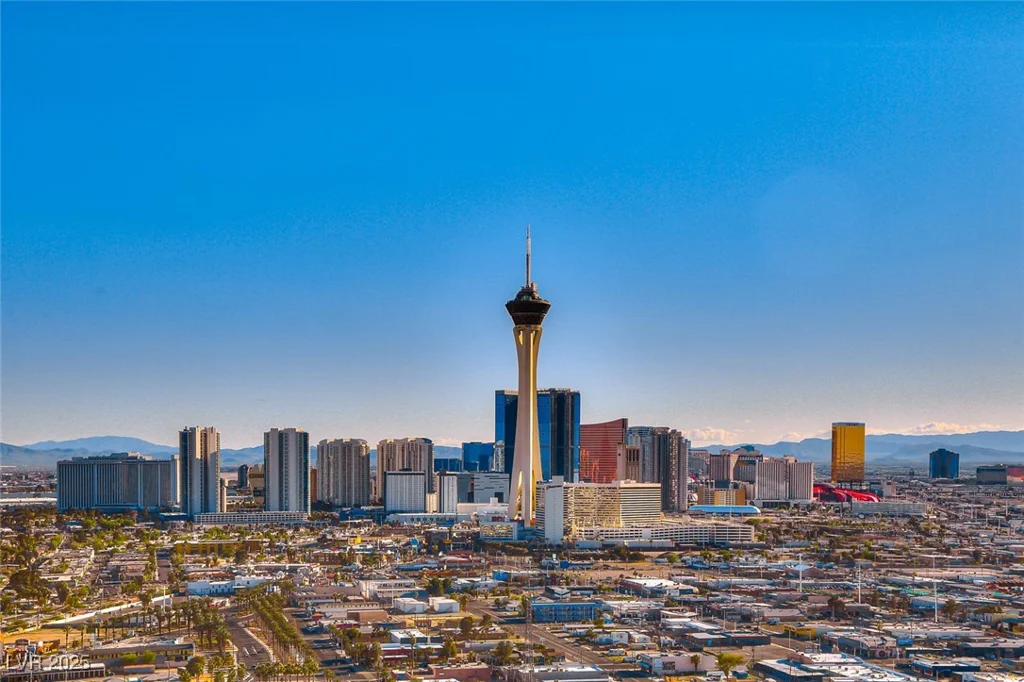 200 Hoover, Las Vegas, NV 89101