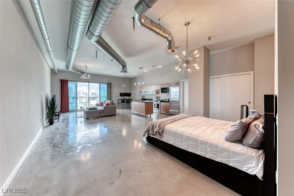 200 Hoover, Las Vegas, NV 89101