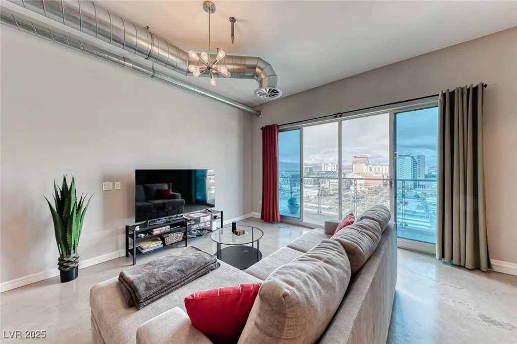 200 Hoover, Las Vegas, NV 89101