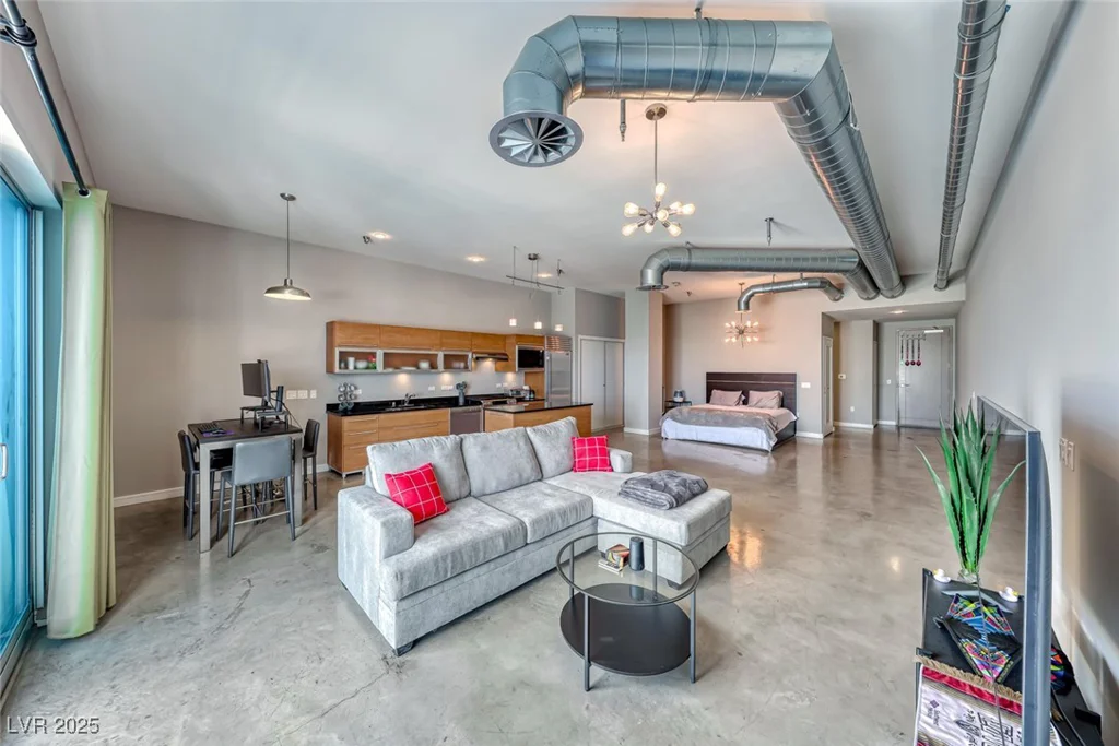 200 Hoover, Las Vegas, NV 89101