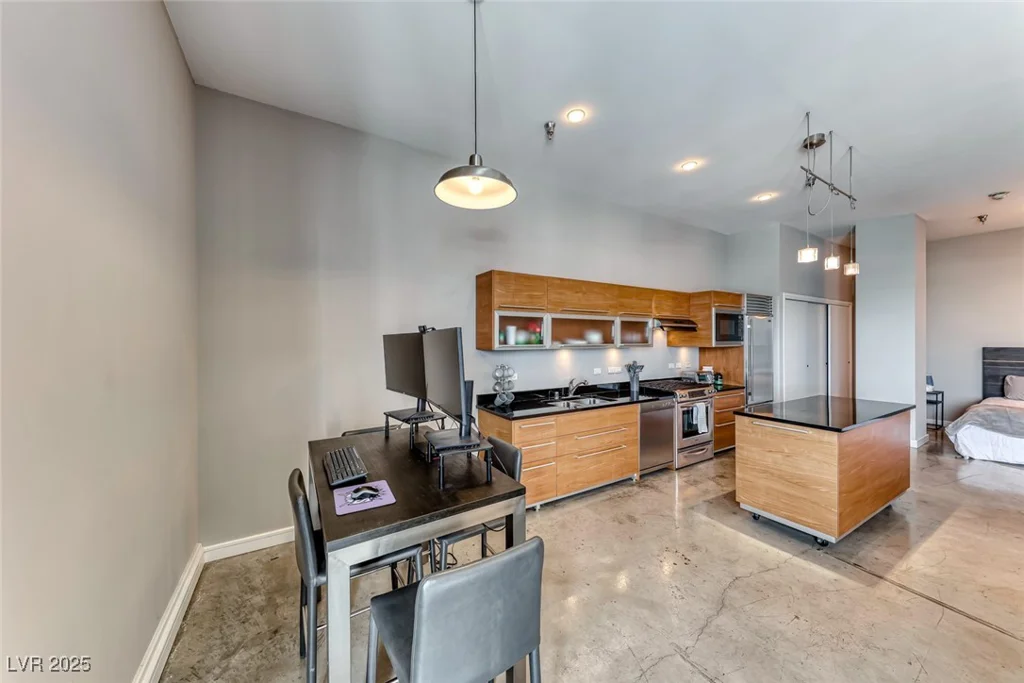 200 Hoover, Las Vegas, NV 89101
