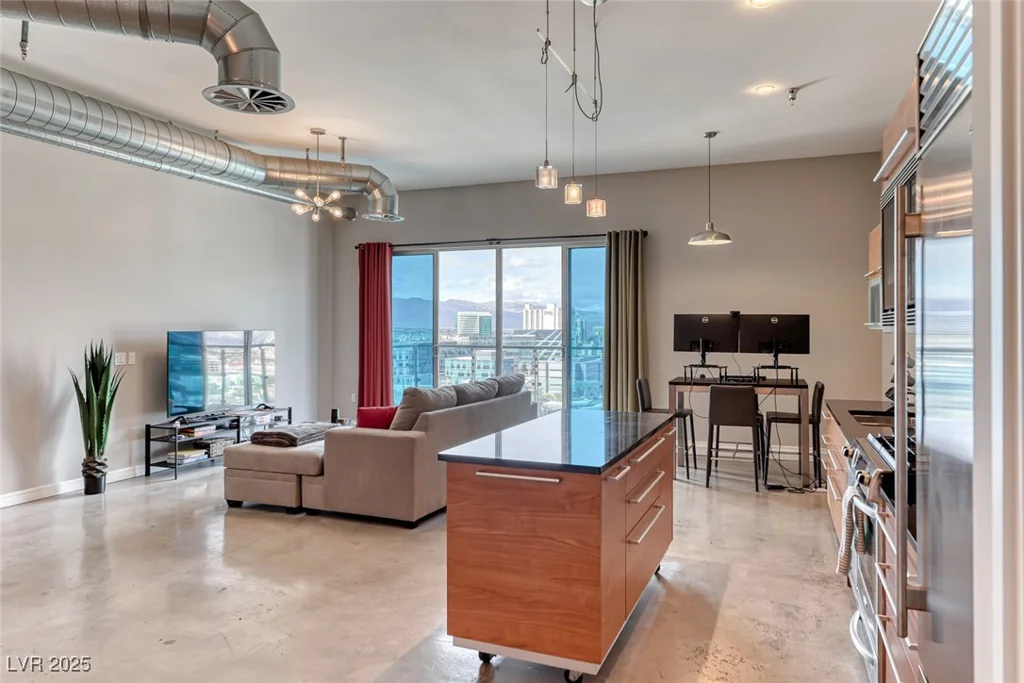 200 Hoover, Las Vegas, NV 89101