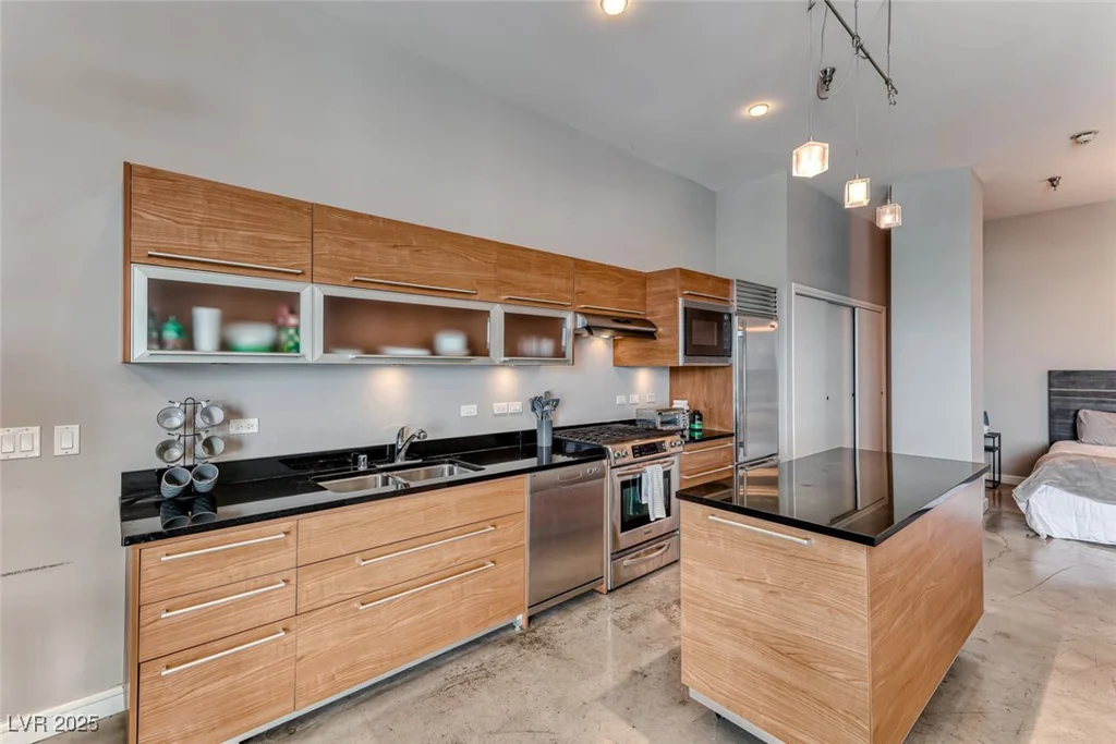 200 Hoover, Las Vegas, NV 89101
