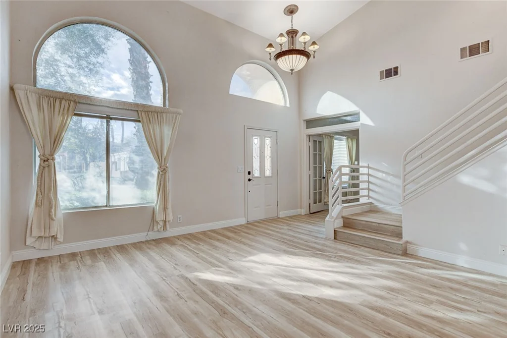 1700 Wandering Winds, Las Vegas, NV 89128
