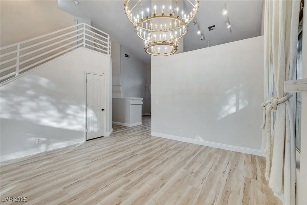 1700 Wandering Winds, Las Vegas, NV 89128