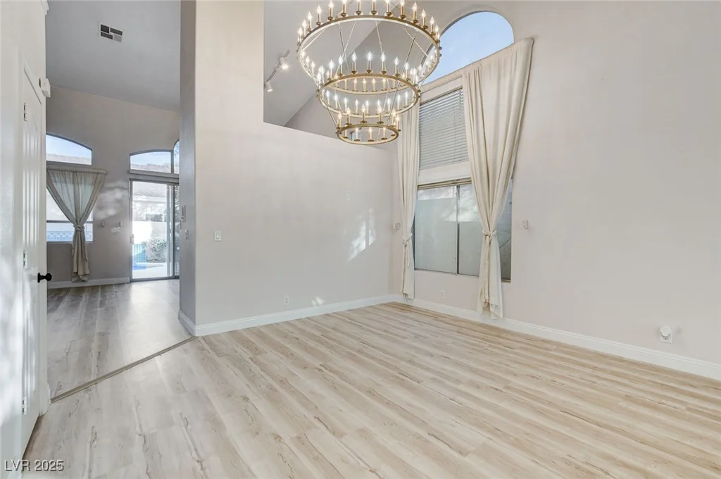 1700 Wandering Winds, Las Vegas, NV 89128
