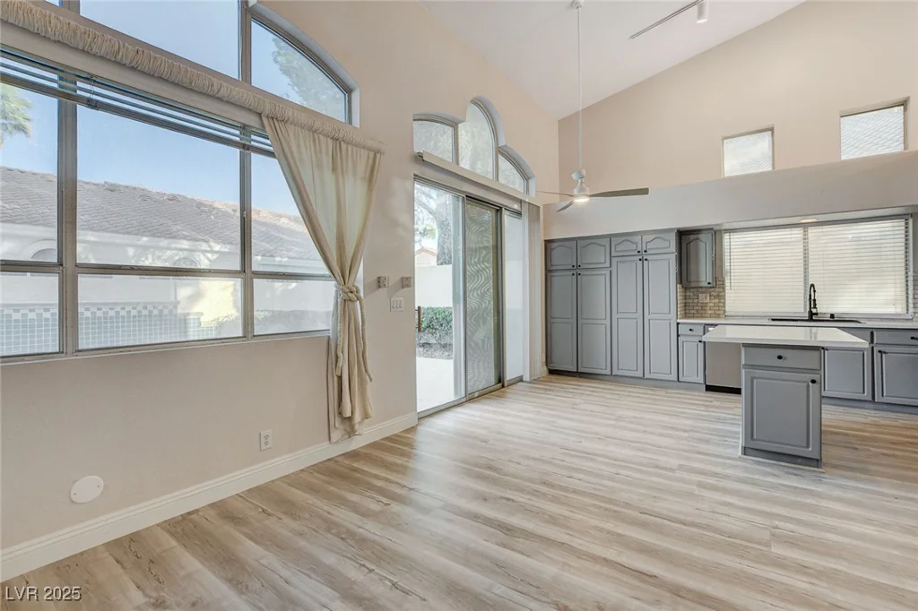 1700 Wandering Winds, Las Vegas, NV 89128