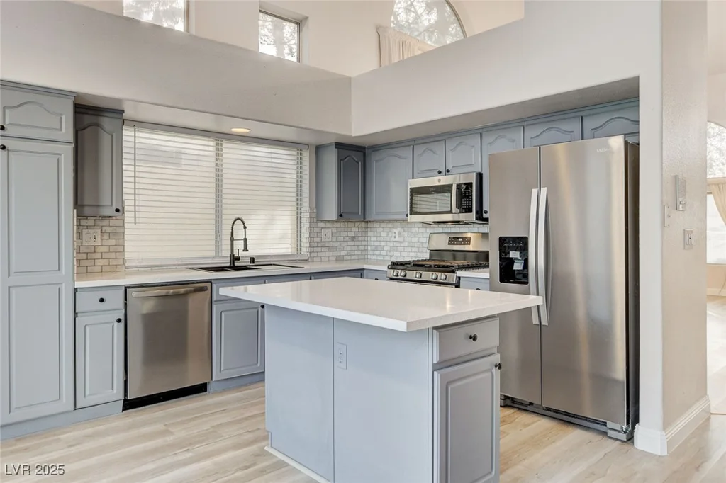 1700 Wandering Winds, Las Vegas, NV 89128