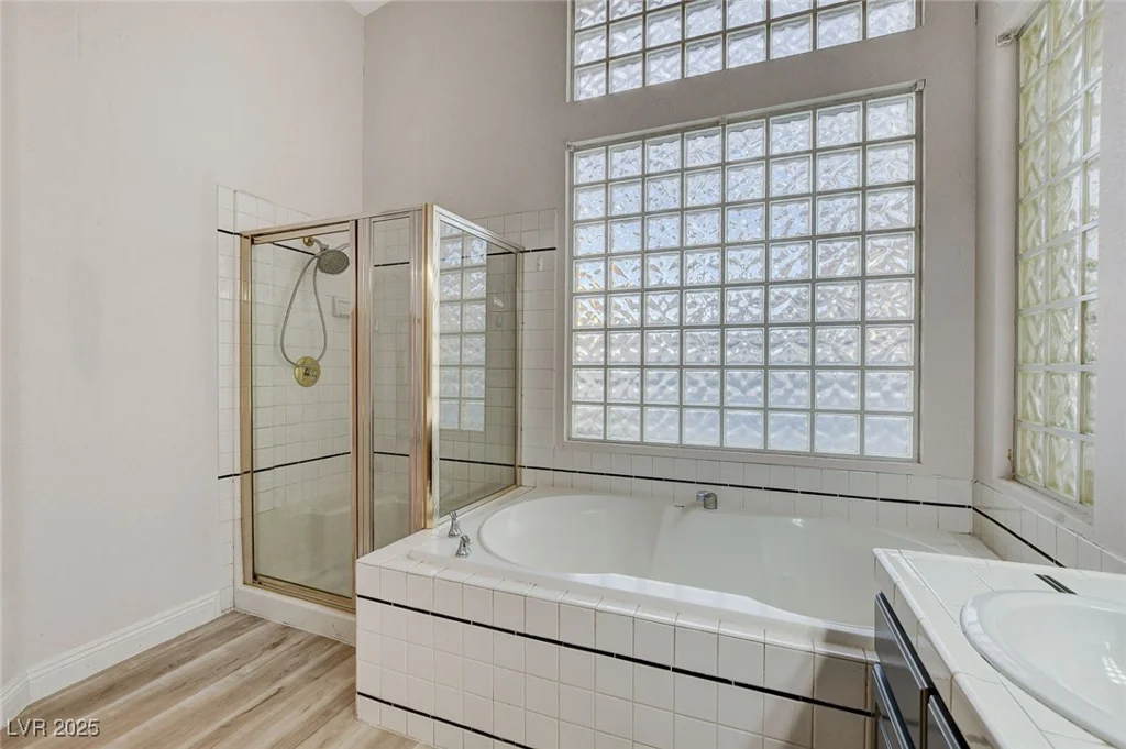 1700 Wandering Winds, Las Vegas, NV 89128