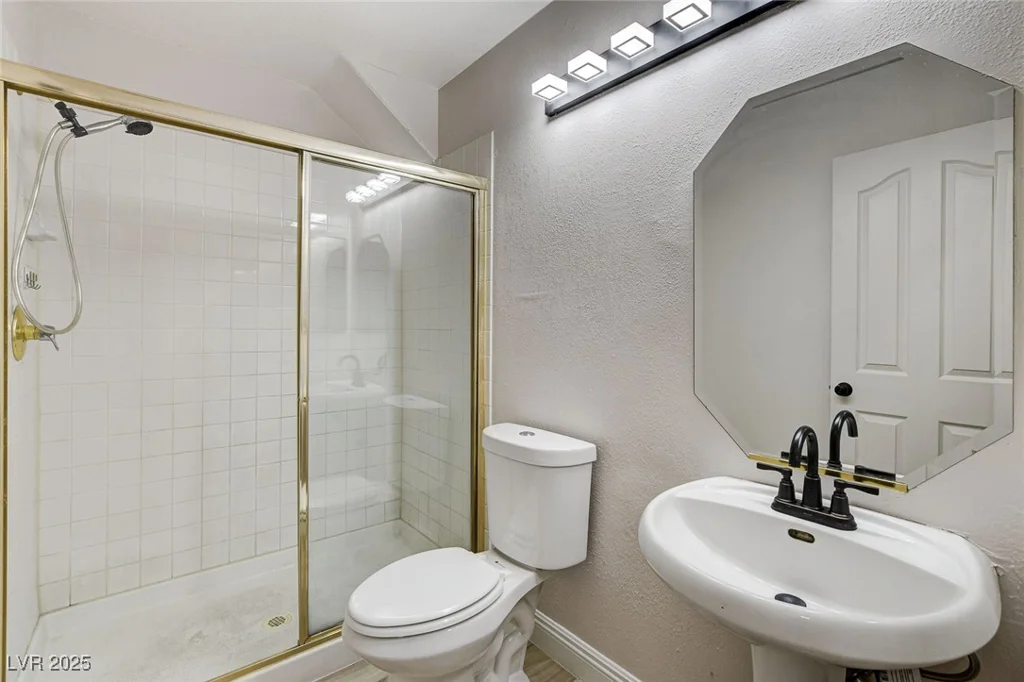 1700 Wandering Winds, Las Vegas, NV 89128