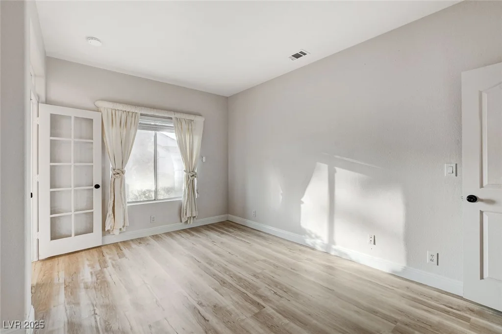 1700 Wandering Winds, Las Vegas, NV 89128