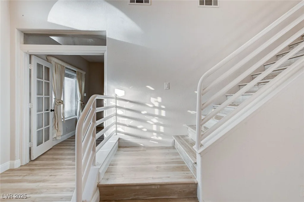 1700 Wandering Winds, Las Vegas, NV 89128