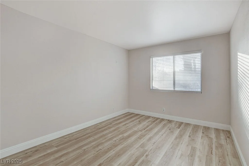 1700 Wandering Winds, Las Vegas, NV 89128