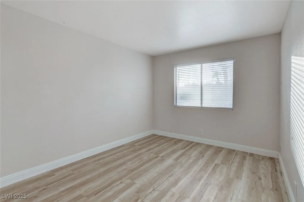 1700 Wandering Winds, Las Vegas, NV 89128