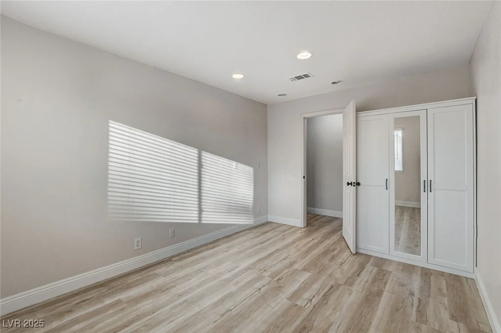 1700 Wandering Winds, Las Vegas, NV 89128