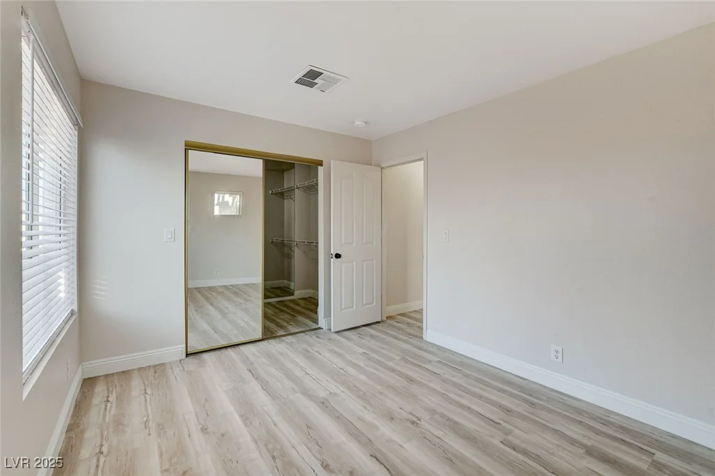 1700 Wandering Winds, Las Vegas, NV 89128