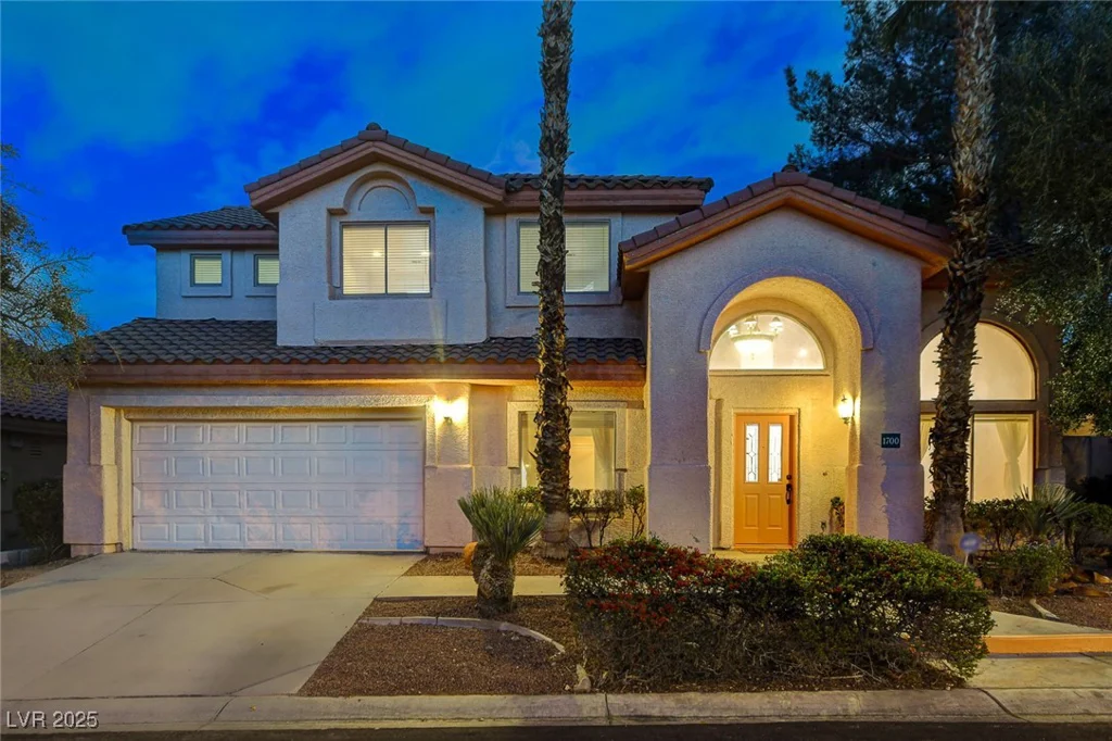 1700 Wandering Winds, Las Vegas, NV 89128