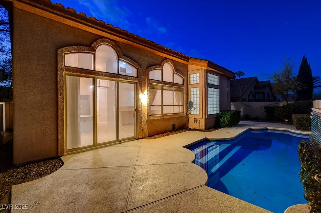 1700 Wandering Winds, Las Vegas, NV 89128