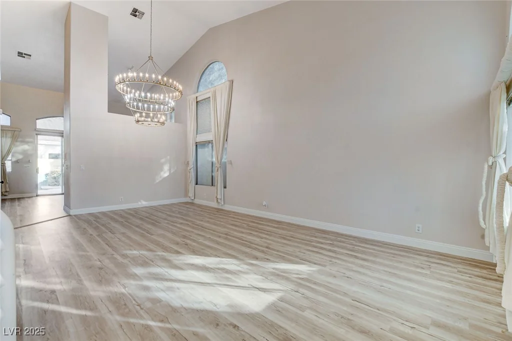 1700 Wandering Winds, Las Vegas, NV 89128