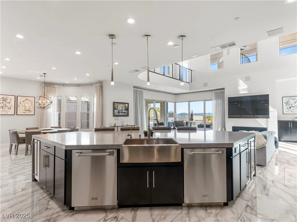 12 Olympia Chase, Las Vegas, NV 89141