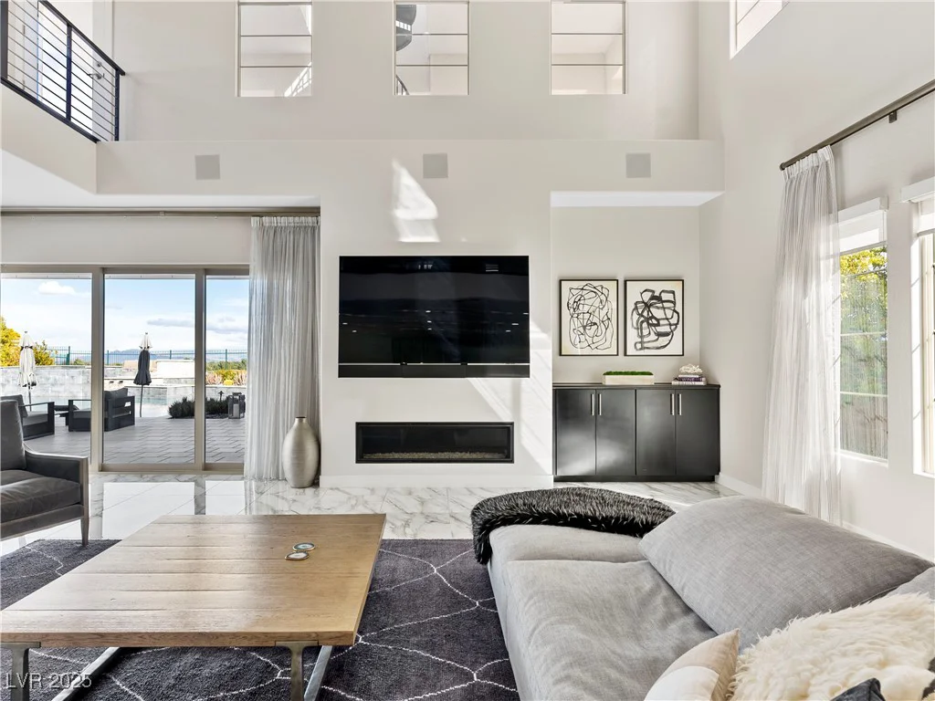 12 Olympia Chase, Las Vegas, NV 89141