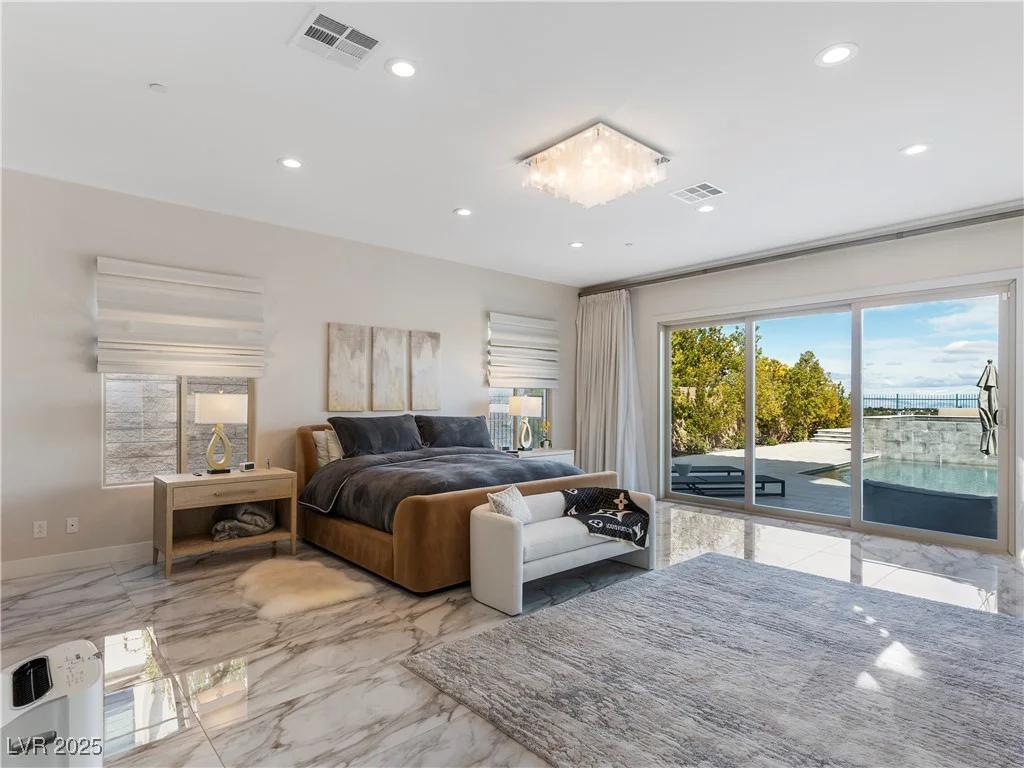 12 Olympia Chase, Las Vegas, NV 89141