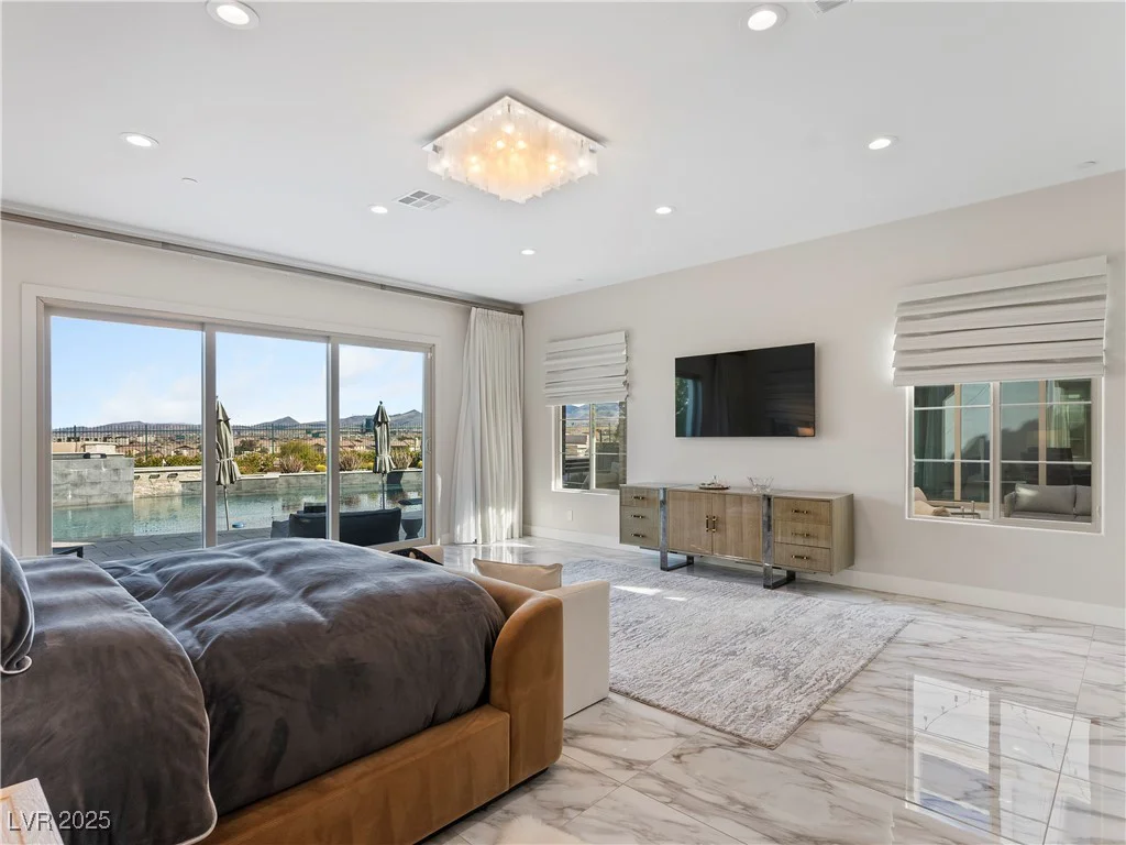 12 Olympia Chase, Las Vegas, NV 89141