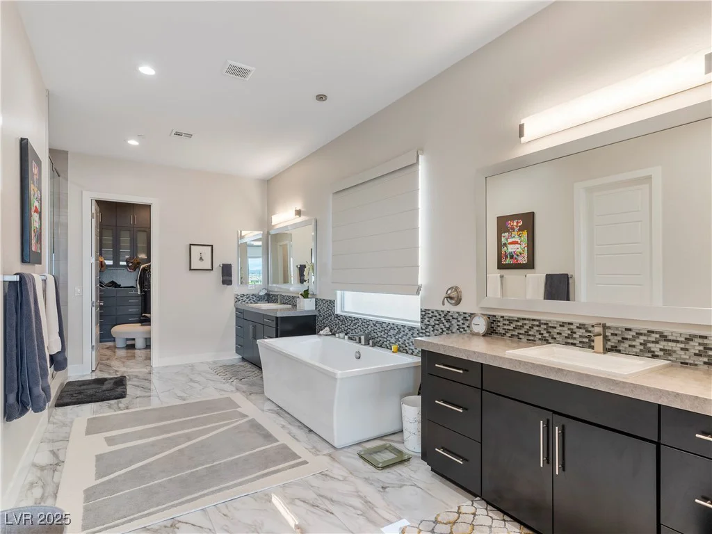 12 Olympia Chase, Las Vegas, NV 89141