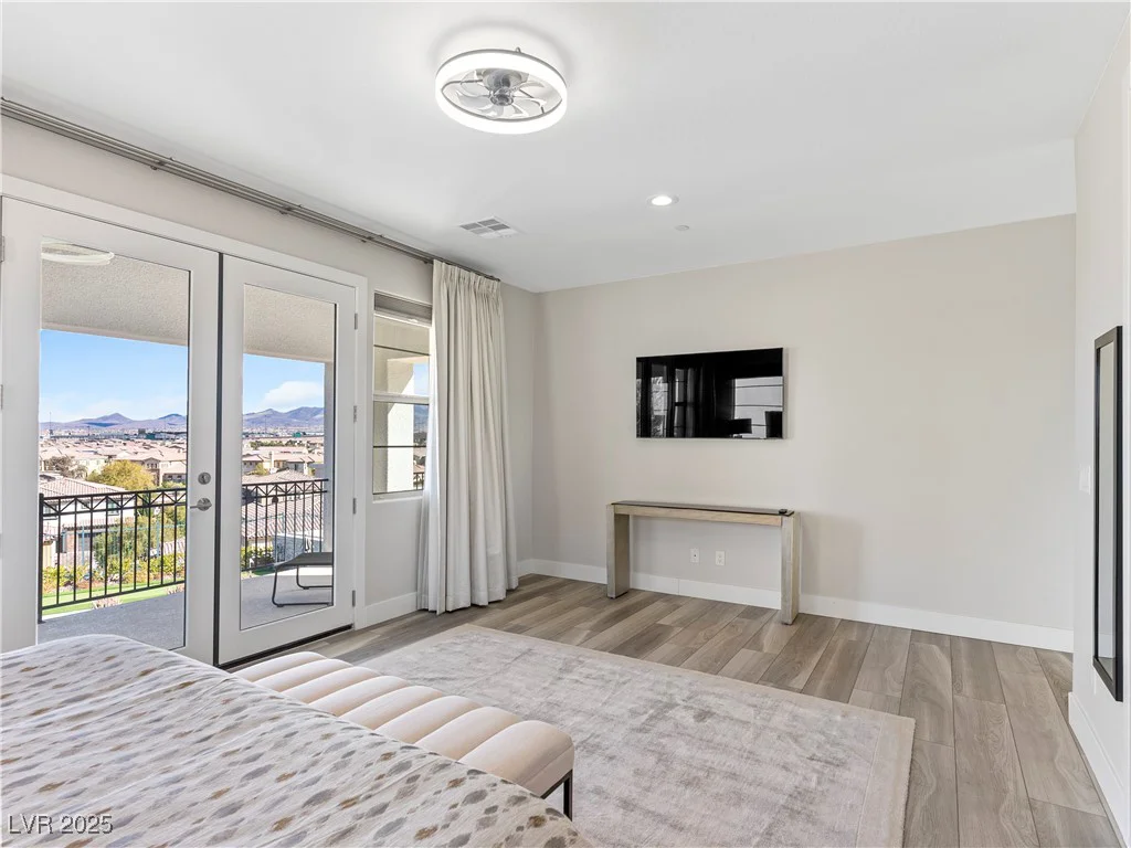 12 Olympia Chase, Las Vegas, NV 89141