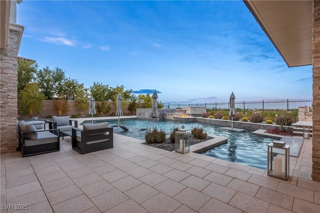 12 Olympia Chase, Las Vegas, NV 89141