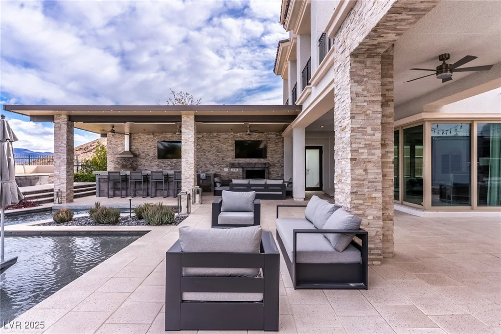 12 Olympia Chase, Las Vegas, NV 89141