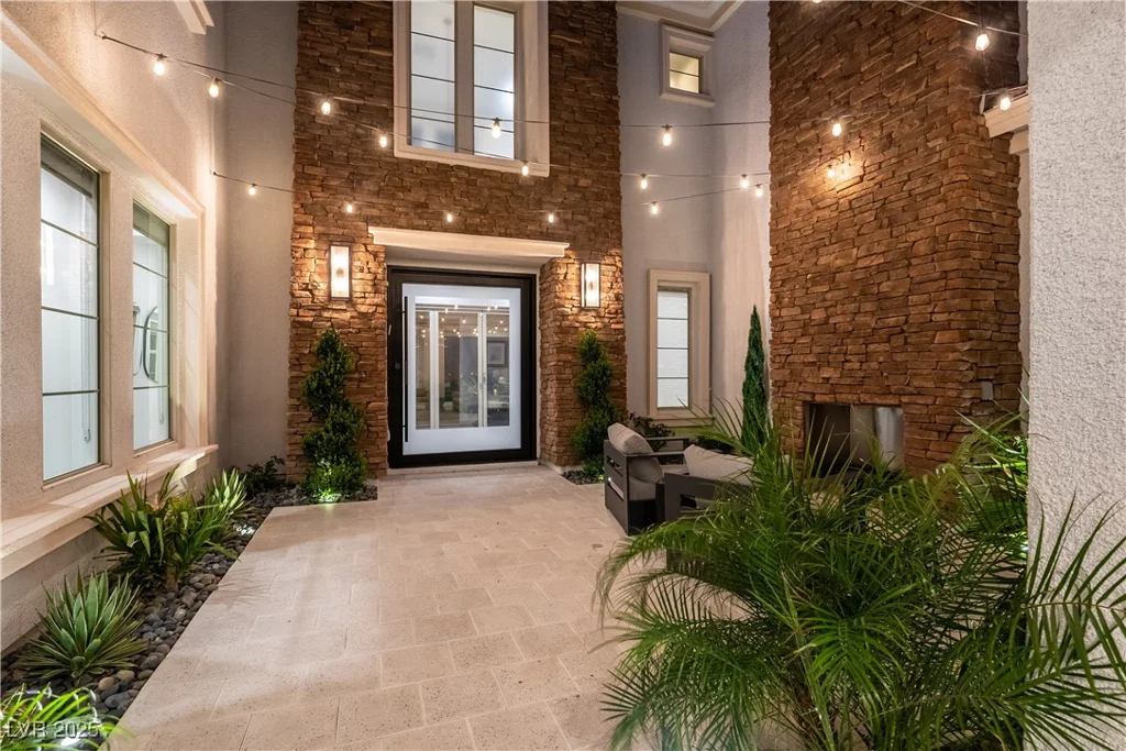 12 Olympia Chase, Las Vegas, NV 89141