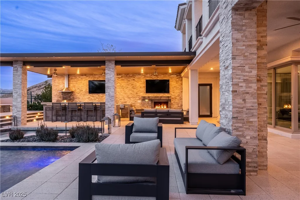 12 Olympia Chase, Las Vegas, NV 89141