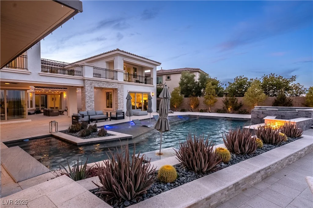 12 Olympia Chase, Las Vegas, NV 89141