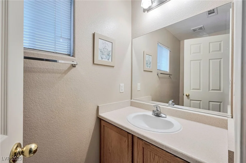 6891 Nickel Mine, Las Vegas, NV 89122