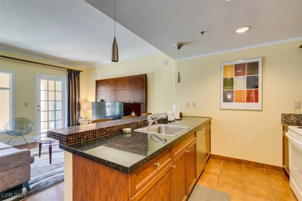 30 Strada Di Villaggio, Henderson, NV 89011