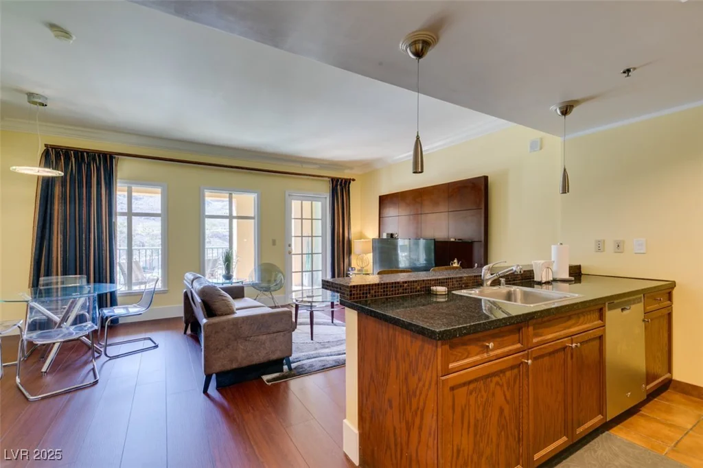 30 Strada Di Villaggio, Henderson, NV 89011