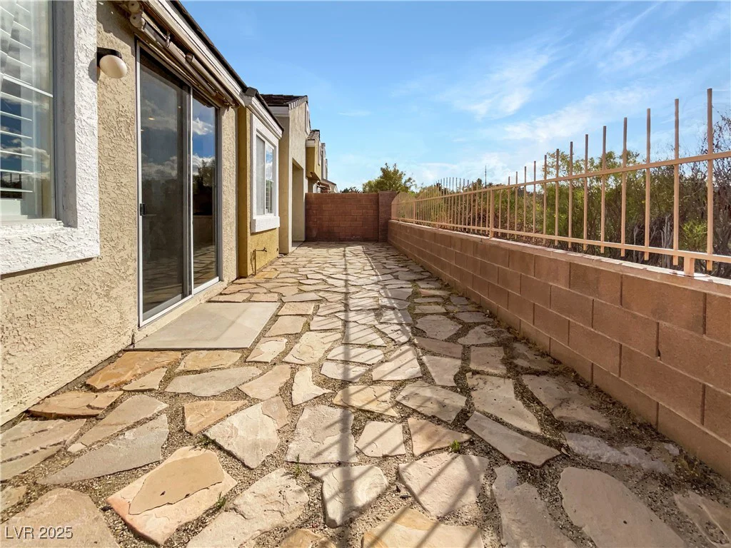 1001 Collingtree, Las Vegas, NV 89145