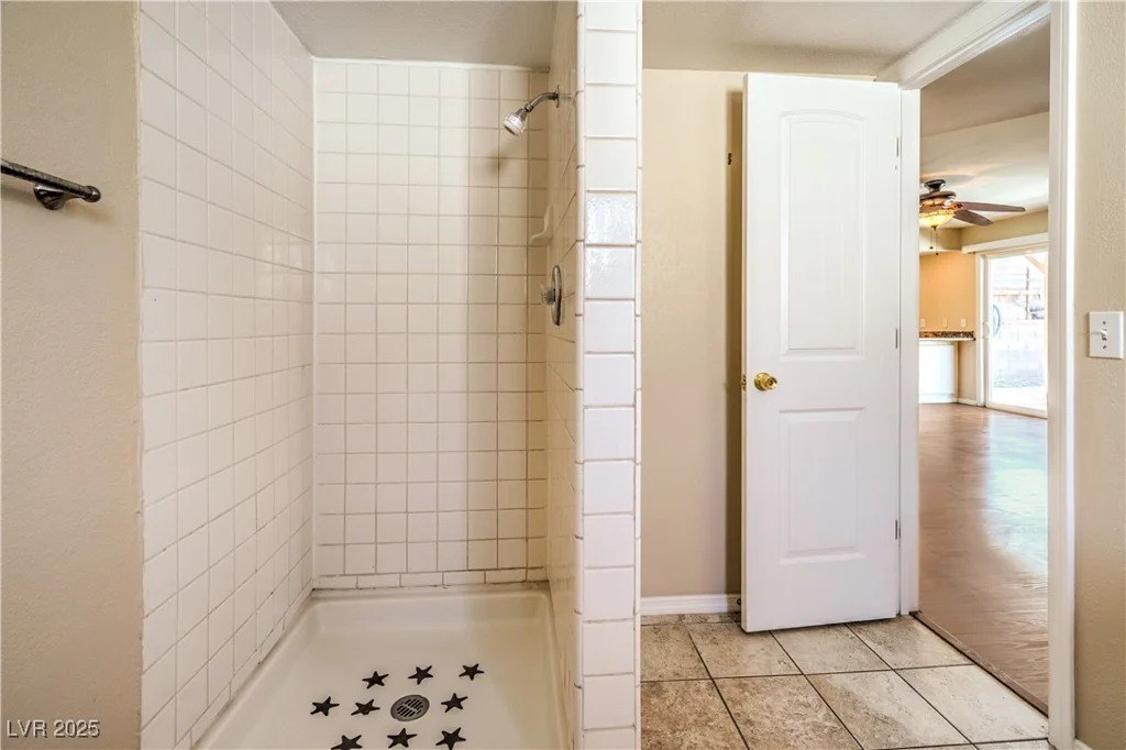 3963 Redwood, Las Vegas, NV 89103
