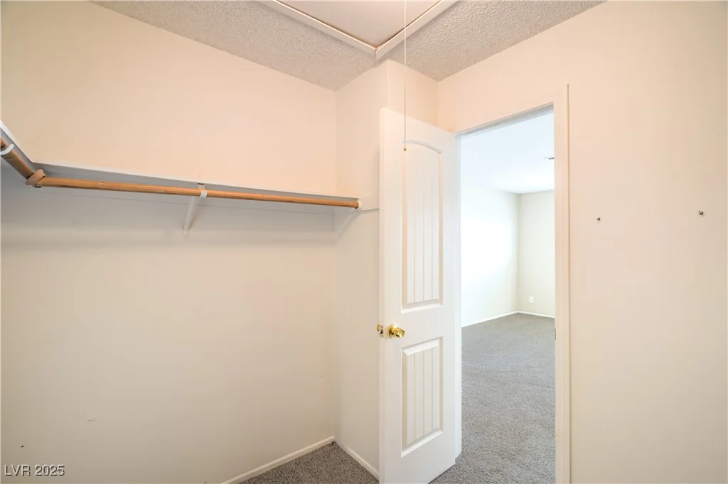 3963 Redwood, Las Vegas, NV 89103