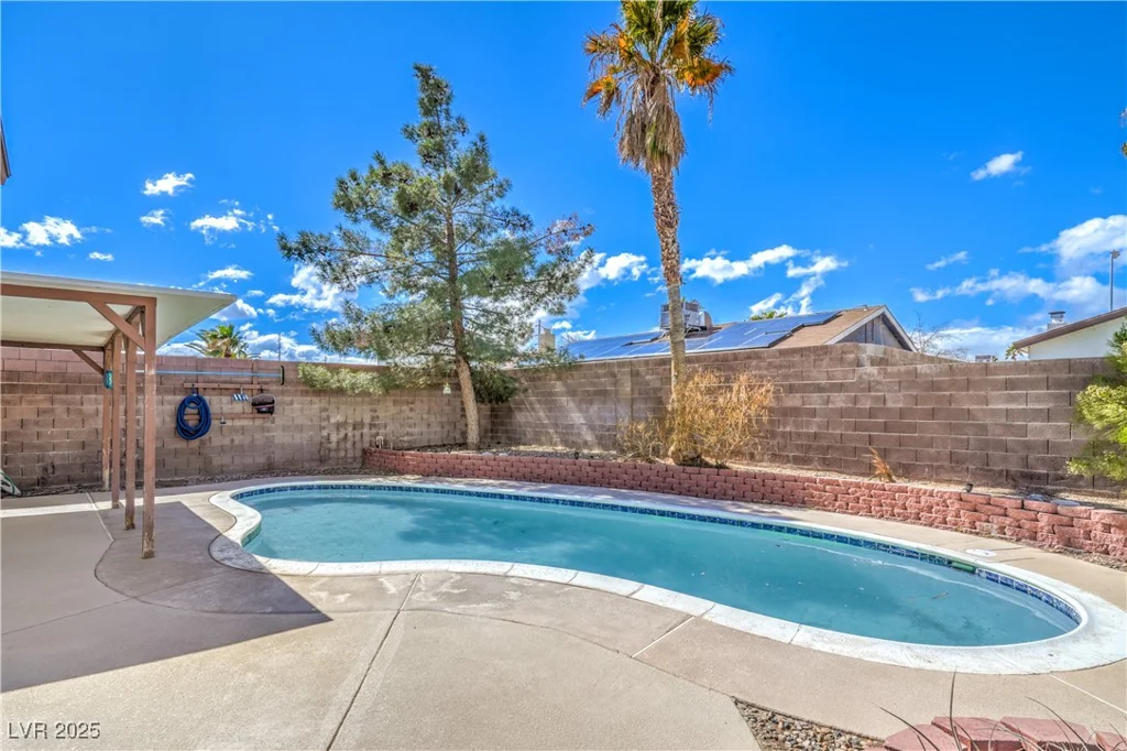 3963 Redwood, Las Vegas, NV 89103