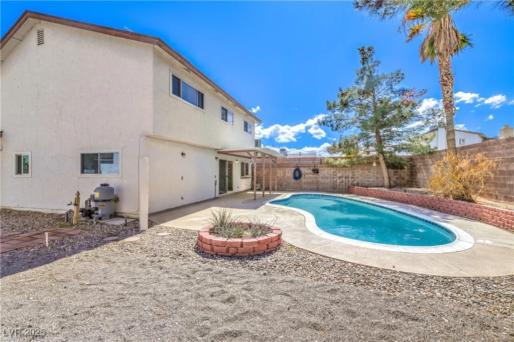 3963 Redwood, Las Vegas, NV 89103