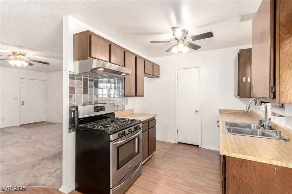 4360 Wendy, Las Vegas, NV 89115