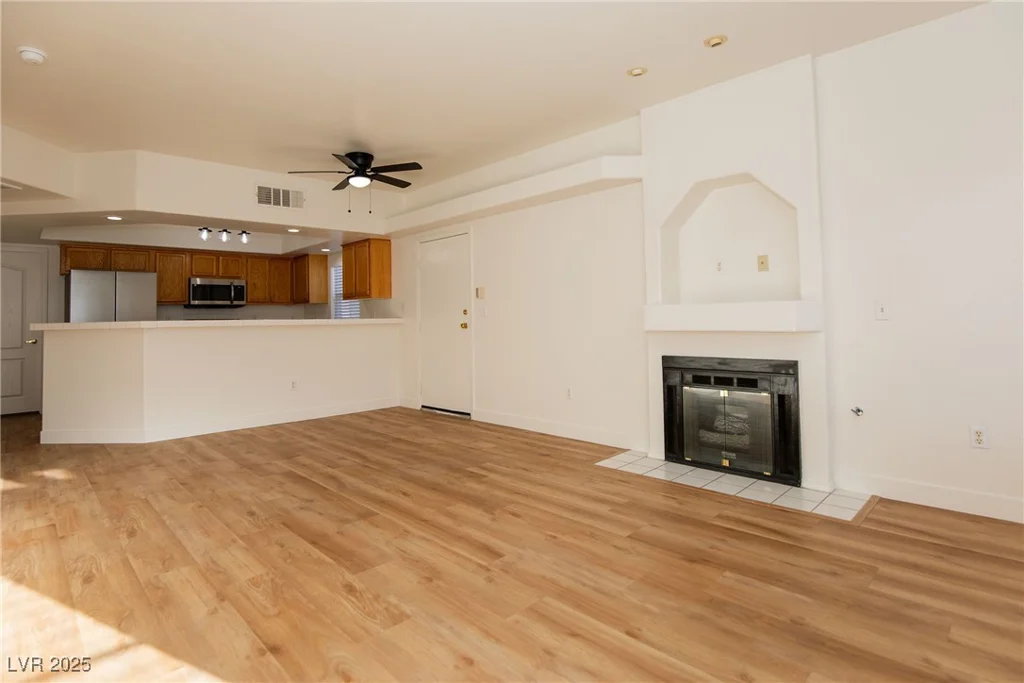 6700 Amarinta, Las Vegas, NV 89108