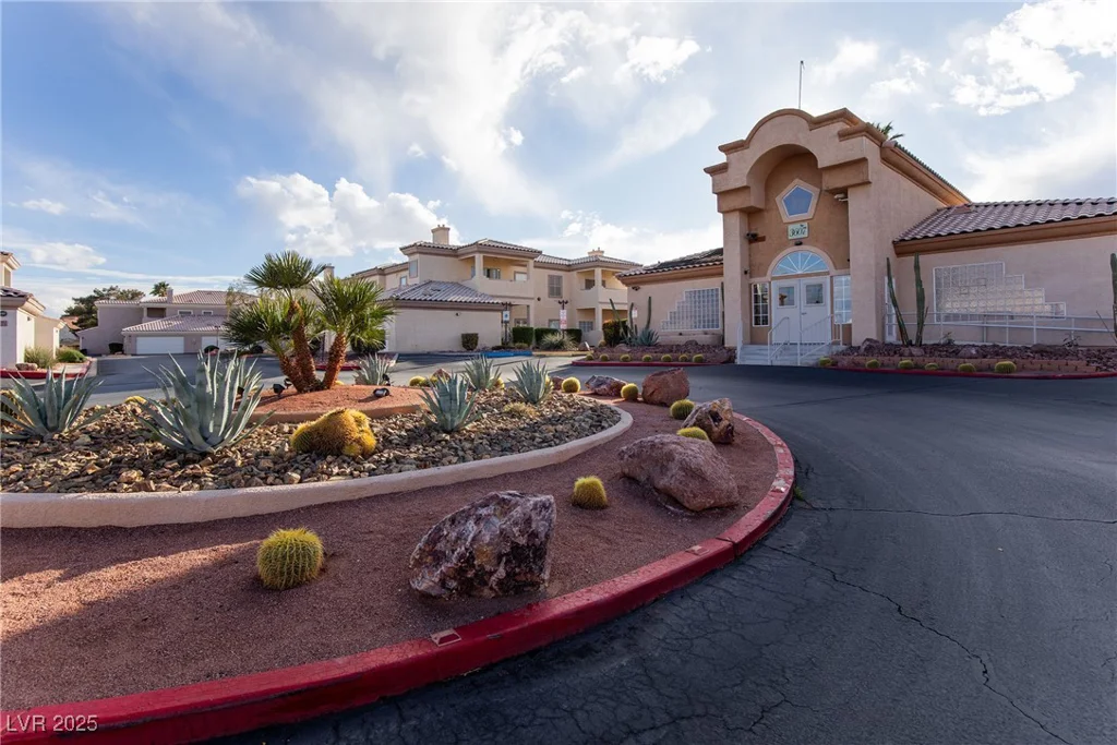 6700 Amarinta, Las Vegas, NV 89108