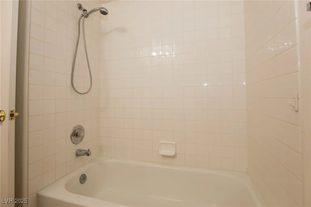 6700 Amarinta, Las Vegas, NV 89108