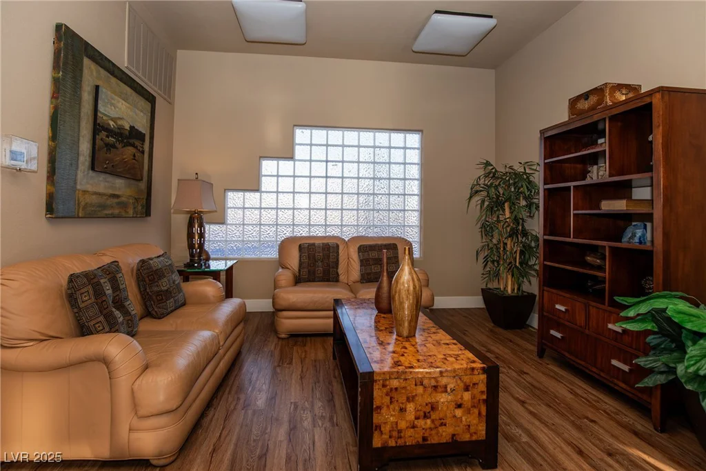 6700 Amarinta, Las Vegas, NV 89108