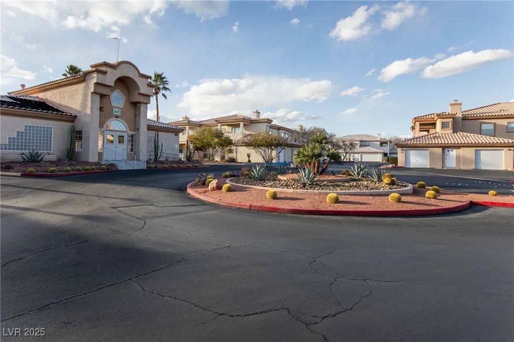6700 Amarinta, Las Vegas, NV 89108