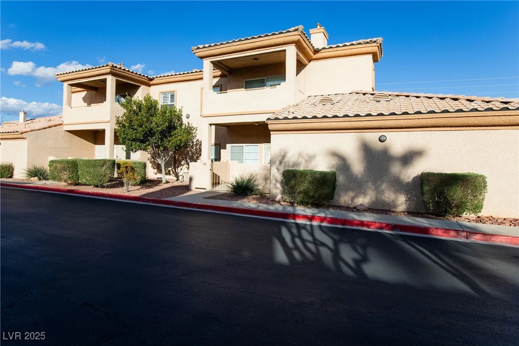 6700 Amarinta, Las Vegas, NV 89108